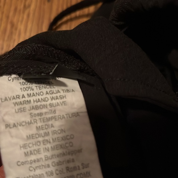 Cynthia Buttenklepper Dress Shorts M - Picture 7 of 7